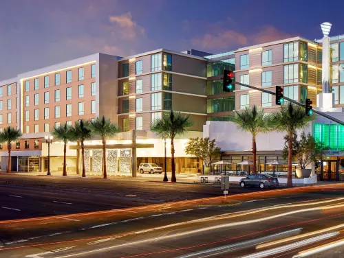 Hilton Garden Inn San Diego Downtown/Bayside Kamar Photos