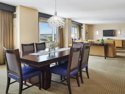 Hilton Baltimore Inner Harbor Photos