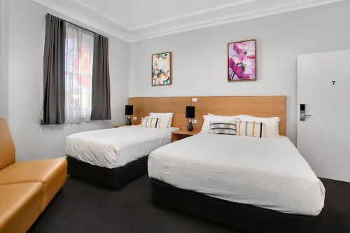 Penshurst Hotel Photos