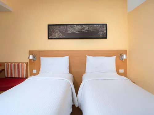 Ibis Kochi City Centre Photos