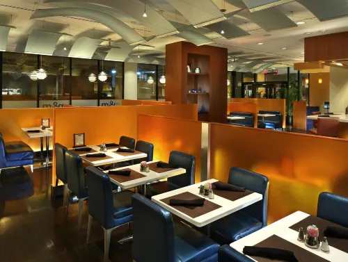 DoubleTree by Hilton Hartford Downtown Restauration Photos