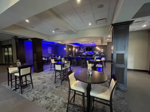 Holiday Inn & Suites Farmington Hills - Detroit NW Restauration Photos