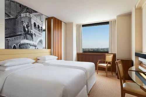 Four Points by Sheraton Padova Rooms Photos