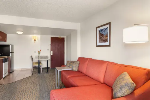 Hampton Inn & Suites Denver-Cherry Creek Rooms Photos