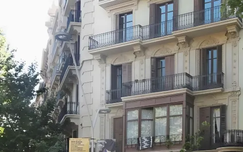 Som Nit Triomf Exterior Photos