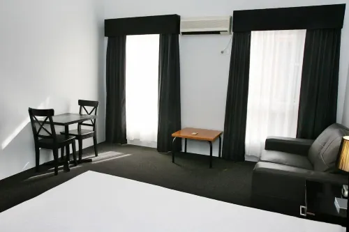 Footscray Motor Inn and Serviced Apartments Rooms Photos