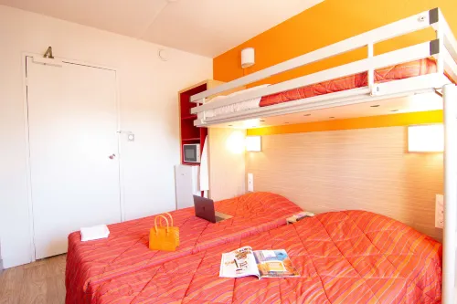 Premiere Classe Troyes Sud - Parc Saint Thibault Chambres Photos