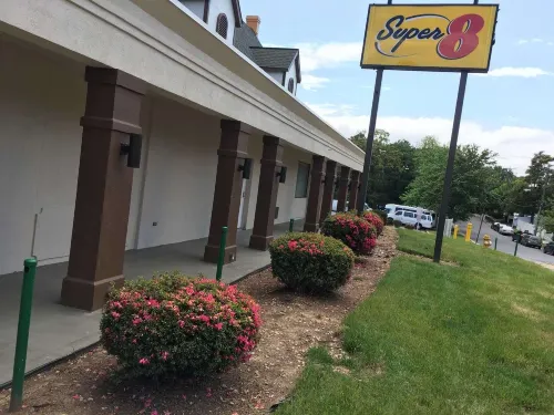 Super 8 by Wyndham Alexandria/Washington D.C. Area Öffentliche Flächen Photos