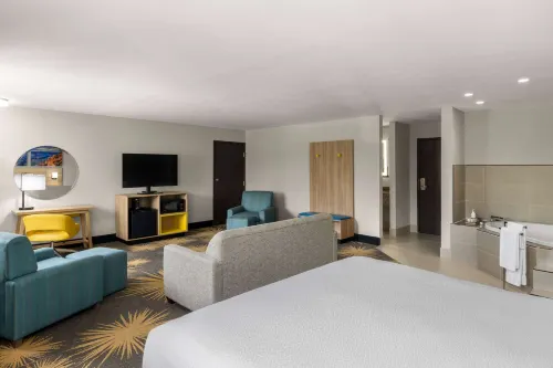 Days Inn by Wyndham Williams Photos