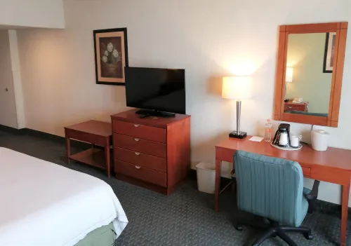 Holiday Inn Express & Suites Toluca Zona Aeropuerto Photos