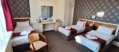 Russell Hotel Rooms Photos