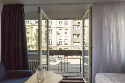 Premium Crown Suites Camere Photos