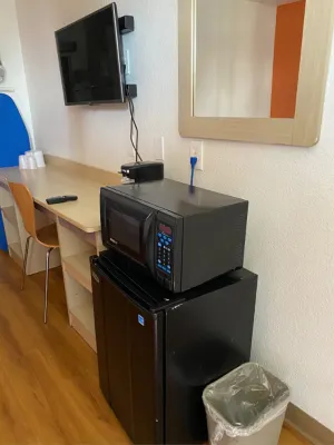 Motel 6 Phoenix, AZ - West Rum Photos