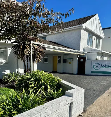 Waves Motel and Apartments Extérieur Photos