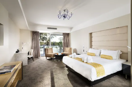 Swan River Hotel Rooms Photos