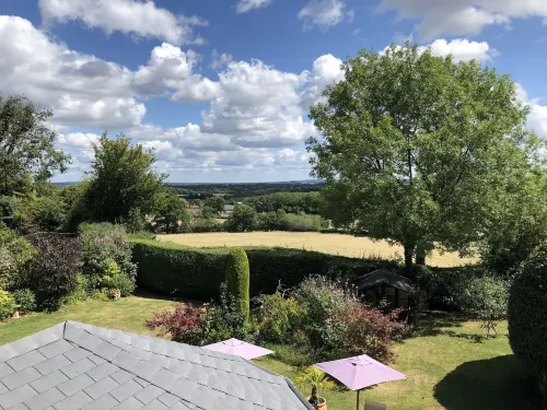 Trumbles Gatwick B&B Rooms Photos