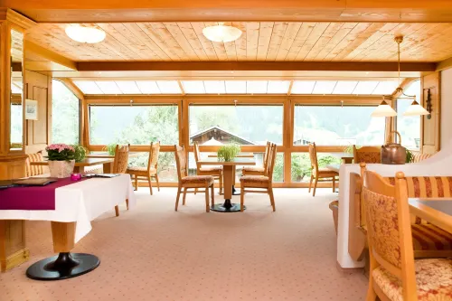 Hotel Caprice - Grindelwald Dining Photos