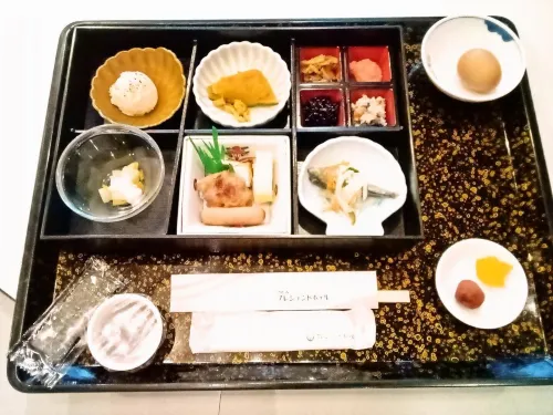 Nogami President Hotel Restauration Photos