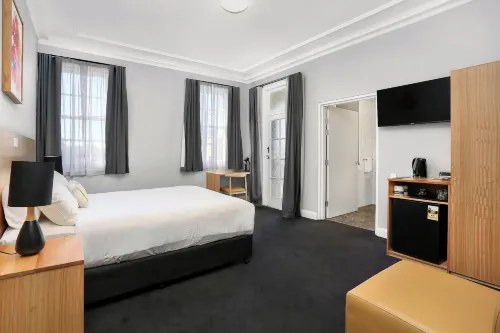 Penshurst Hotel Rooms Photos