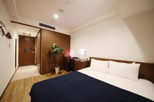 Zonk Hotel Hakata Zimmer Photos