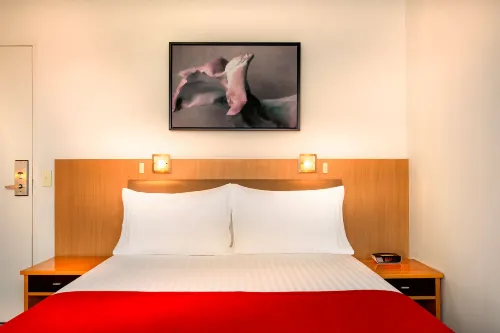 Best Western Plus Travel Inn Hotel Photos