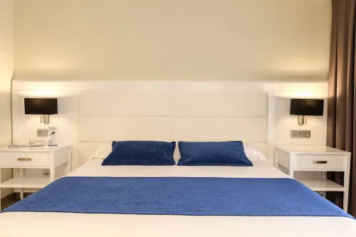 Hotel Benidorm East by Pierre & Vacances Photos