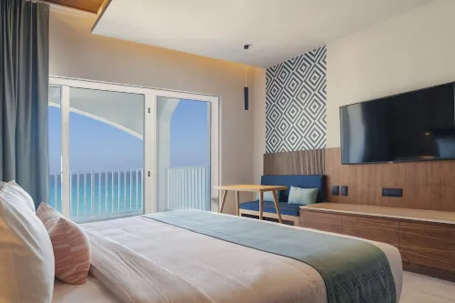 Hilton Cancun Mar Caribe All-Inclusive Resort Rooms Photos