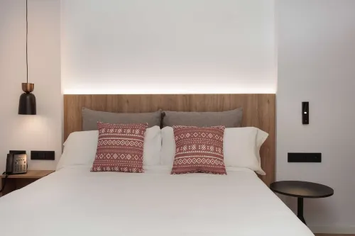 Tembo Barcelona Camere Photos
