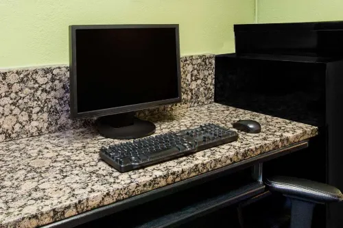 Days Inn & Suites by Wyndham Madison Heights MI Business Facilities Photos