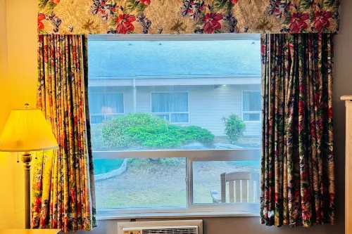 Coratel Inn and Suites by Jasper Ocean Shores Rooms Photos