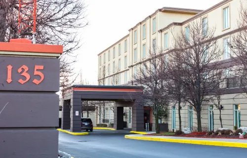Best Western Premier Toronto Airport Carlingview Hotel Eksterior Photos