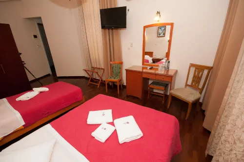 Cecil Hotel Rooms Photos