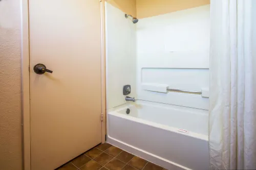 Travelodge by Wyndham Turlock Zimmer Photos