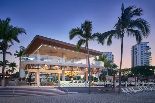 Marriott Puerto Vallarta Resort & Spa Exterior Photos