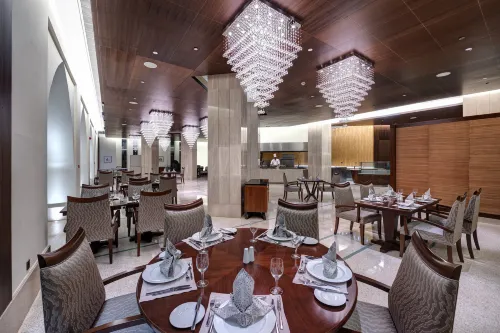 Crowne Plaza Duqm Dining Photos