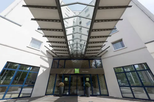 Ibis Styles Berlin Treptow Exterior Photos