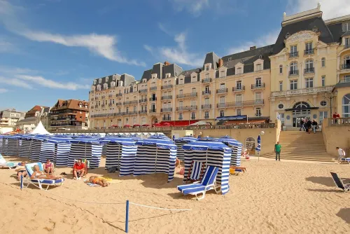 Hôtel Première Classe Deauville À proximité de l'hôtel Photos