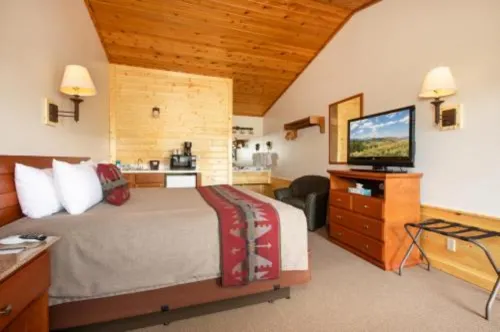 Flat Creek Inn Photos
