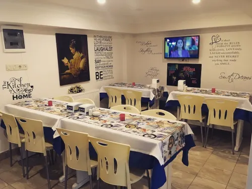 Galley Hotel Makanan Photos