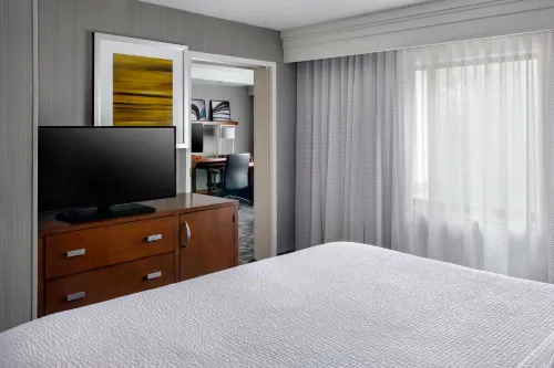 Courtyard Paramus Rooms Photos