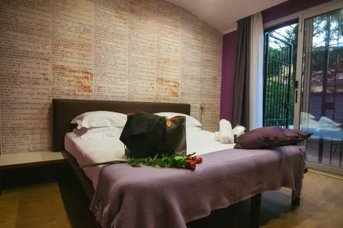 Black Hotel Photos