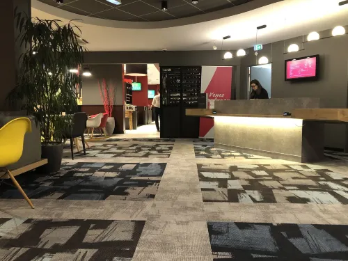 Hôtel Ibis Lyon Caluire Cité Internationale Espaces publics Photos