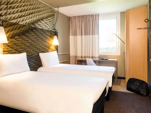 Ibis Château de Fontainebleau Rooms Photos