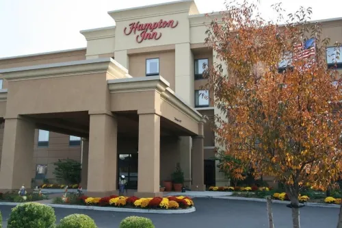 Hampton Inn by Hilton Garden City Long Island Extérieur Photos