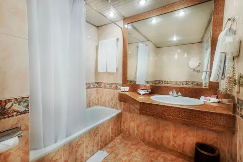 Pyramisa Hotel Luxor Rooms Photos