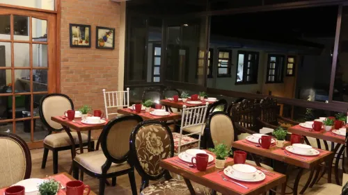 1775 Adriatico Suites Makanan Photos