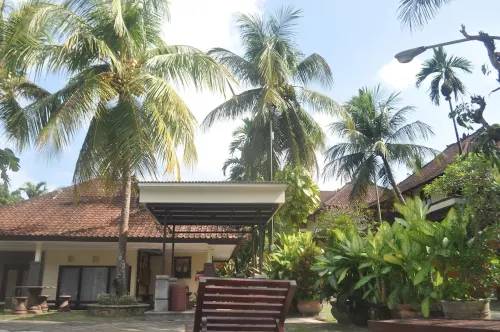 Dewi Sinta Hotel and Restaurant Esterni Photos