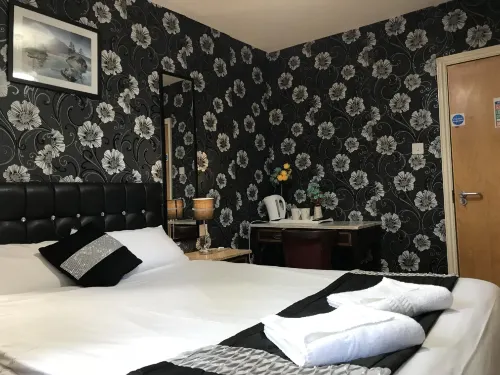 Pacific Inn London Heathrow Photos