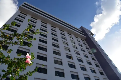 BP Grand Tower Hotel Esterni Photos