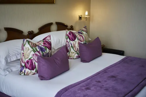 Ashdown Park Hotel Rooms Photos